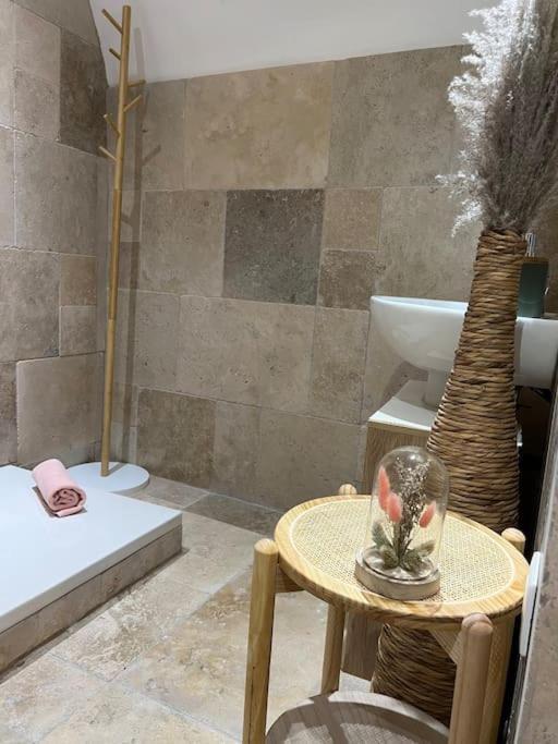 4m Studio Apartment *